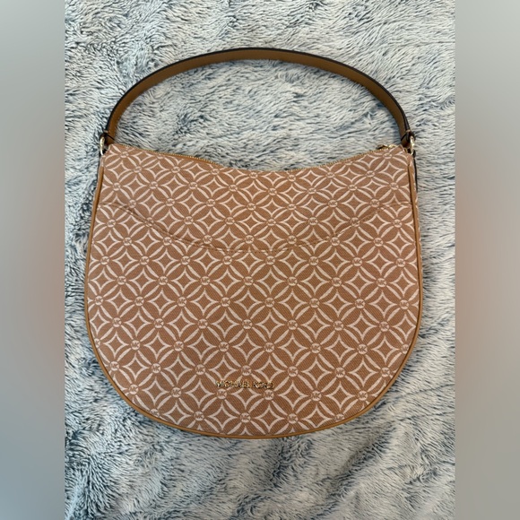 ⚜️NWT MICHAEL KORS DOVER LARGE HALF MOON SHOULDER BAG HOBO⚜️ - Picture 7 of 9